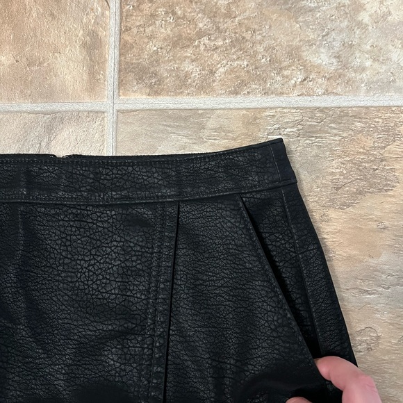 Express High Rise Skirt - Picture 4 of 4